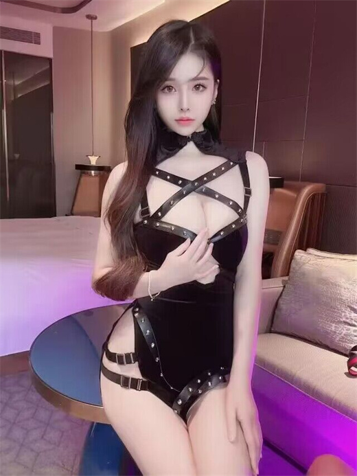 115845amj0z09yoqodwn99.jpg